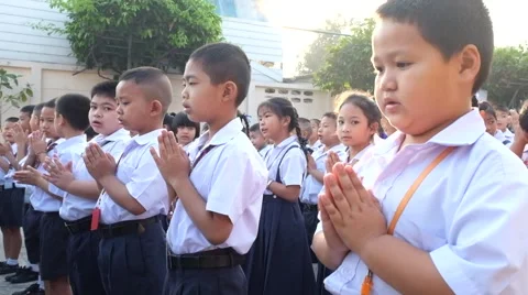 Students chanting Buddha Stock Footage 47123623