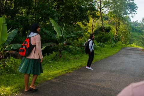 Students going to provincial school Foto stock