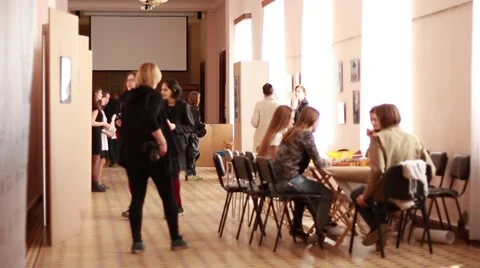 Students in a hall 動画素材 62019342