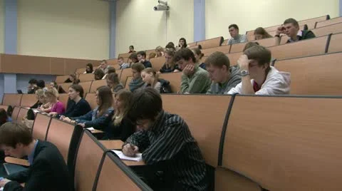Students at a lecture in the classroom. 스톡 동영상 10831811