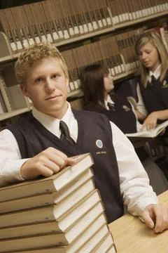 Students In A Library Stock Photos