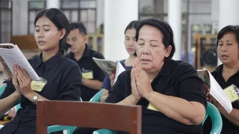 Students of Pieamsuwan school in Buddhist Camp, Students are praying Stock Footage 76909450