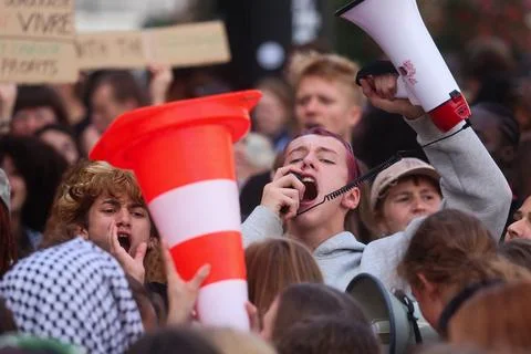 Students protest against education reforms in Brussels, Belgium - 16 Sep 2026 Stock Photos