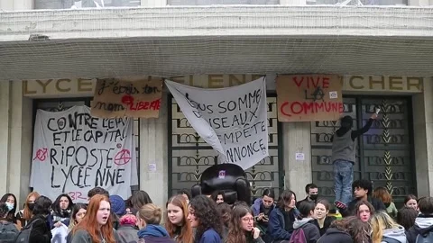 Students protest in Paris against pension reforms, París, FR - 22 Mar 2023 Stock Footage 236554360