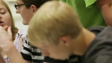 Students in school library Vídeos de archivo 11840343