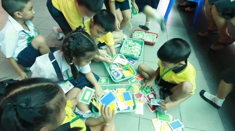 Students search keyword. Stock Footage 55112995