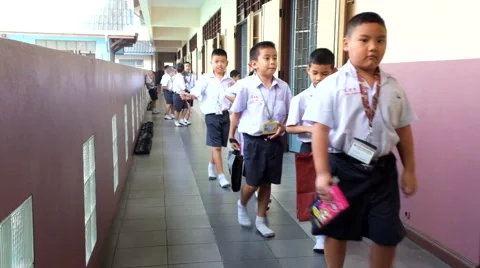 Students walk the line Stock Footage 47121717