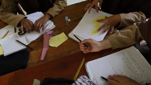 Students wearing hijabs Video stock 243626944
