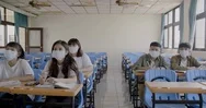 Students Wearing  Protection Mask To Prevent Germ, Virus And Pm 2.5 Micron In C Stock Footage