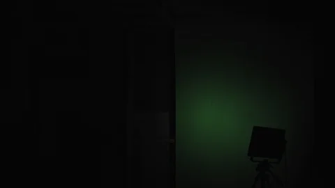 Studio lighting changes the brightness to chroma key Stock Footage 102273158