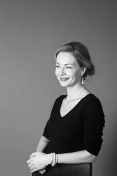 Studio portrait of a woman on a plain background Stock-Fotos