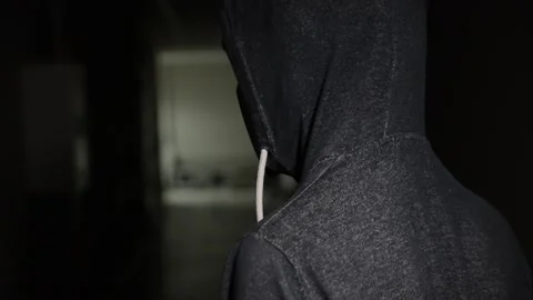 Studio shot of Anonymous computer hacker wearing mask 库存影片 134942047