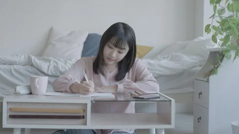 Studious Woman Vidéo 332752009