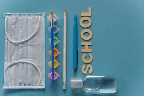 Study flatlay concept. Education supplies-pencil,pen,brush, paint, medical ma Foto stock