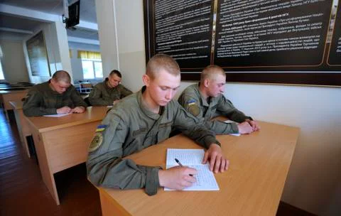At the study room. Ukrainian recruits learning Fotos de archivo