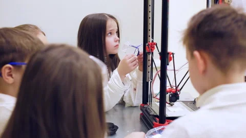 Study of technology in a modern school Stock Footage 87165787