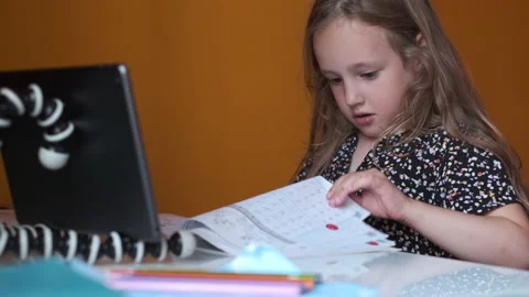 Studying Online Stock Footage 201529253