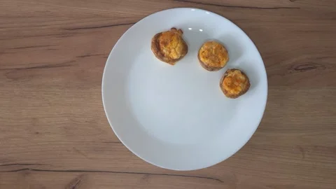 Stuffed Mushrooms With Vegetables Vidéo 220350286