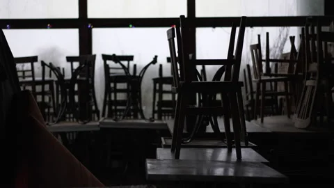 Stühle in einer Scheune Stock Footage 219023850