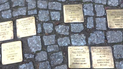 Stumbling blocks berlin 스톡 동영상 33305187