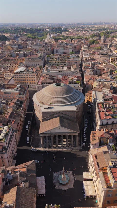 Stunning Aerial Views of the Iconic Pantheon Monument located in Rome, Italy 스톡 동영상 320161377