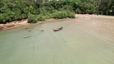 Stunning aerial views of Thailand's pristine nature and tranquil waters Stockbeeldmateriaal 310559202