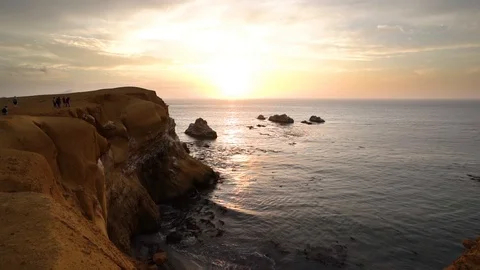 Stunning afternoon light by the gorgeous cliffs of Paracas, travel Peru, 스톡 동영상 130114735