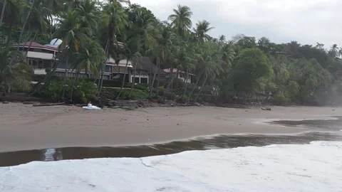 Stunning bride on a tropical beach Stock-Footage 282085834