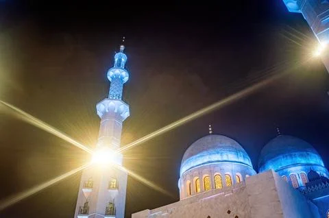A stunning night view of Sheikh Zayed Grand Mosque in Solo, Surakarta, feat.. Foto stock