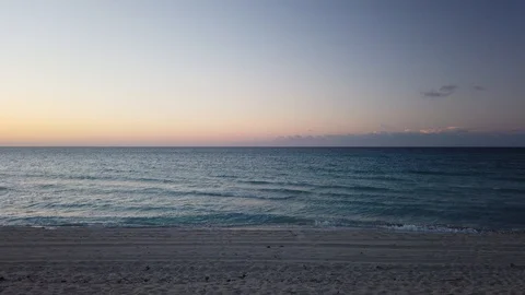 Stunning panoramic sunset over Varadero beach in Cuba. Stock Footage 112294029