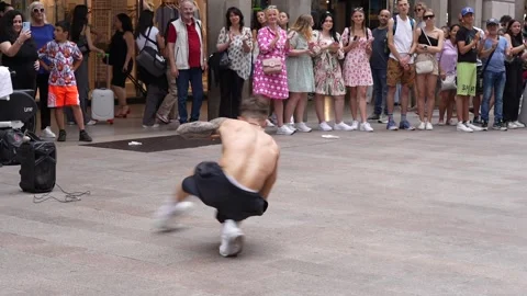 A stunning perfomer in Milan Video stock 245014035