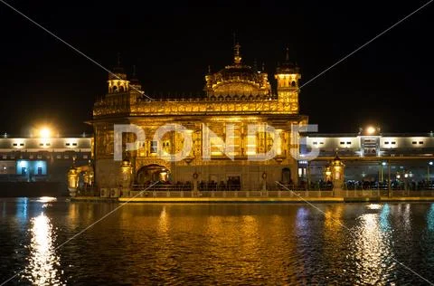 The stunning Sikh Golden Temple in Amritsar Stock Photos