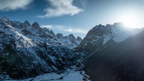 Stunning sunset and snow mountain time-lapse Video stock 337926018