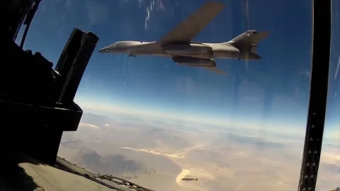 Stunning Video of B-1 Lancer in Action. Takeoff and Landing 008 Video stock 166439567