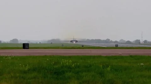 Stunning Video of B-1 Lancer in Action. Takeoff and Landing 048 Video stock 166440742