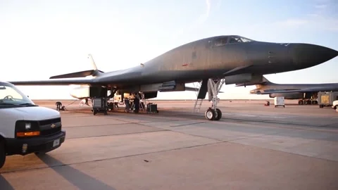 Stunning Video of B-1 Lancer in Action. Takeoff and Landing 055 Video stock 166440801