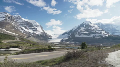 Stunning view of the Athabasca Glacier in Jasper National Park Video stock 205568353