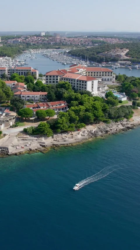A stunning view captured by drone along the shores of the Mediterranean Sea. 스톡 동영상 281346925