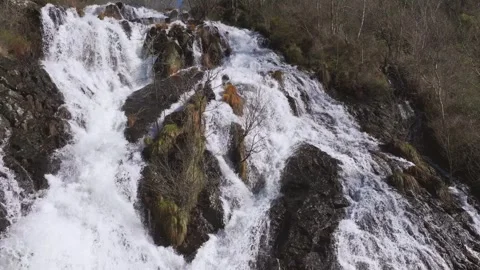 Stunning View Of Fervenza das Brañas Waterfall Видео 334045386