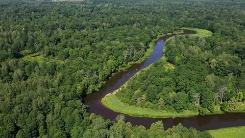 Stunning view from the height above the river. Vídeos de archivo 112086865