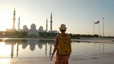 Stunning view of iconic Sheikh Zayed Mosque in Abu Dhabi. Stock Footage 294579289