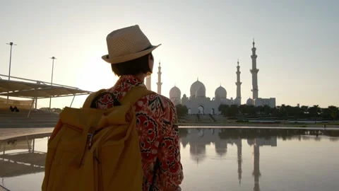 Stunning view of iconic Sheikh Zayed Mosque in Abu Dhabi. Stock Footage 311897970