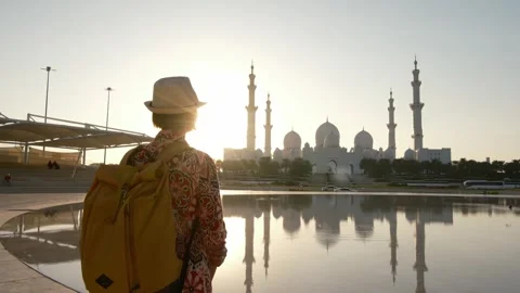 Stunning view of iconic Sheikh Zayed Mosque in Abu Dhabi. Stock Footage 311991050