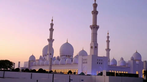 Stunning view of iconic Sheikh Zayed Mosque in Abu Dhabi. Stock Footage 311991102