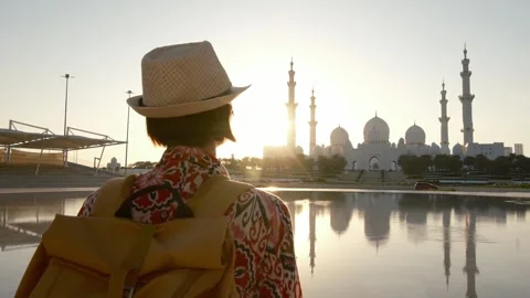 Stunning view of iconic Sheikh Zayed Mosque in Abu Dhabi. Stock Footage 312570470