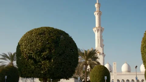 Stunning view of iconic Sheikh Zayed Mosque in Abu Dhabi. Stock Footage 316475869