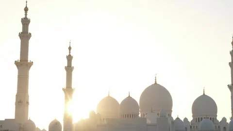 Stunning view of iconic Sheikh Zayed Mosque in Abu Dhabi. Stock Footage 320294125