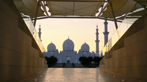 Stunning view of iconic Sheikh Zayed Mosque in Abu Dhabi. Stock Footage 321362740