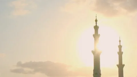 Stunning view of iconic Sheikh Zayed Mosque in Abu Dhabi. Stock Footage 326823627