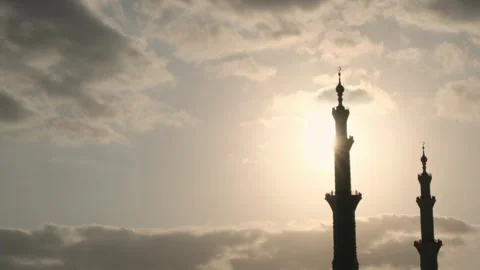 Stunning view of iconic Sheikh Zayed Mosque in Abu Dhabi. Stock Footage 328651901